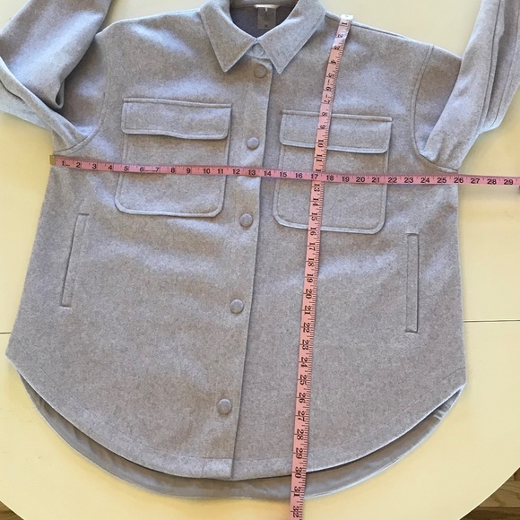 NEW CALIA CARRIE UNDERWOOD METAL LILLY SHACKET - Picture 2 of 13